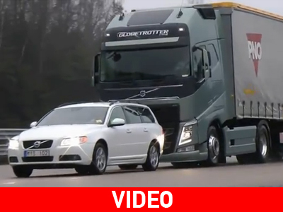 Δείτε πώς φρενάρει μόνο του ένα φορτηγό!